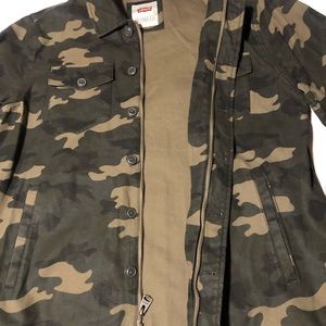 Levi’s Camo unisex jacket size L